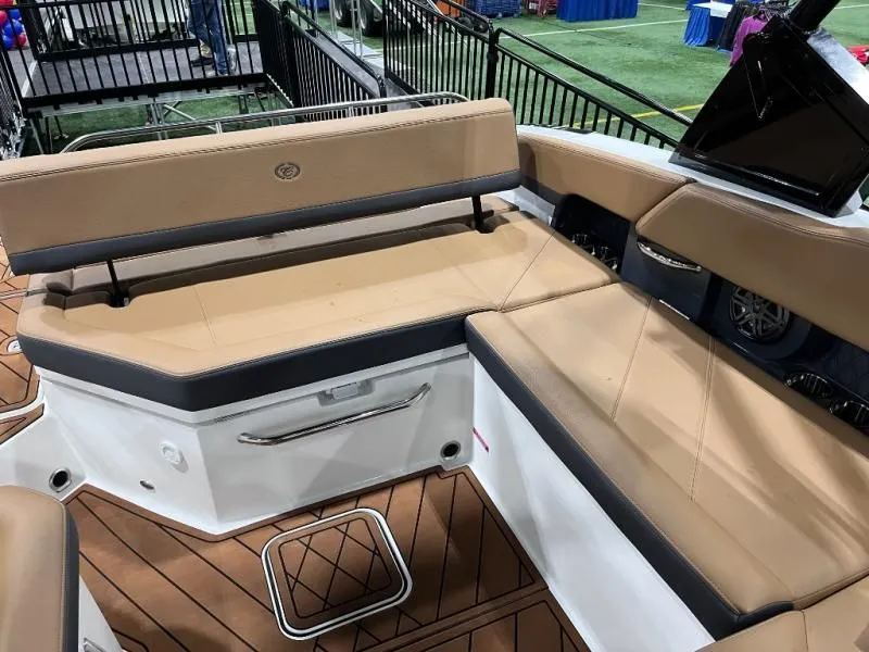 Slide: The Image of R Series R6 2025 - 25