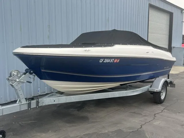 Slide: The Image of Bayliner VR4 BOWRIDER 2021 - 2