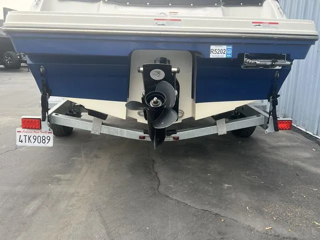 Slide: The Image of Bayliner VR4 BOWRIDER 2021 - 4