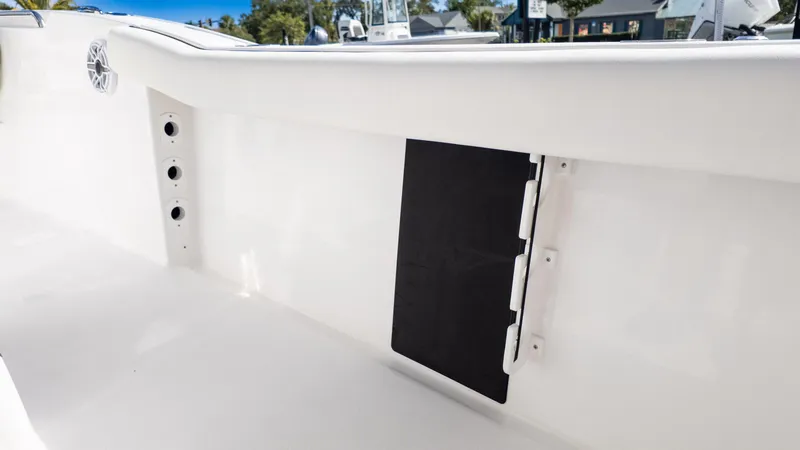 Slide: The Image of Tidewater 232 CC Adventure 2025 - 10