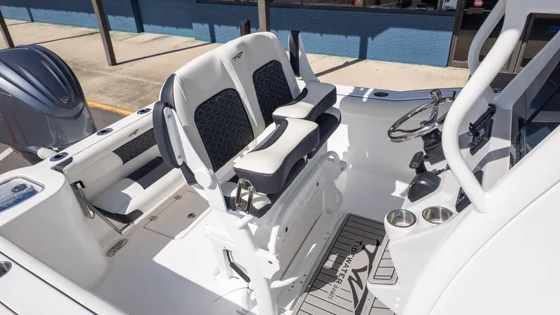 Slide: The Image of Tidewater 232 CC Adventure 2025 - 14