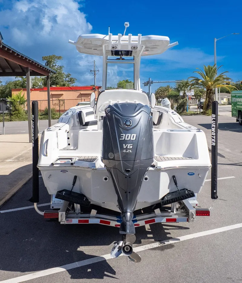 Slide: The Image of Tidewater 232 CC Adventure 2025 - 6