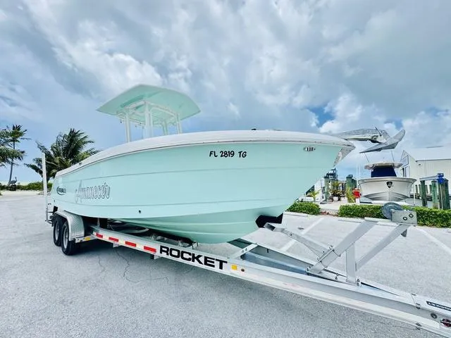 Slide: The Image of Robalo R242 2022 - 22