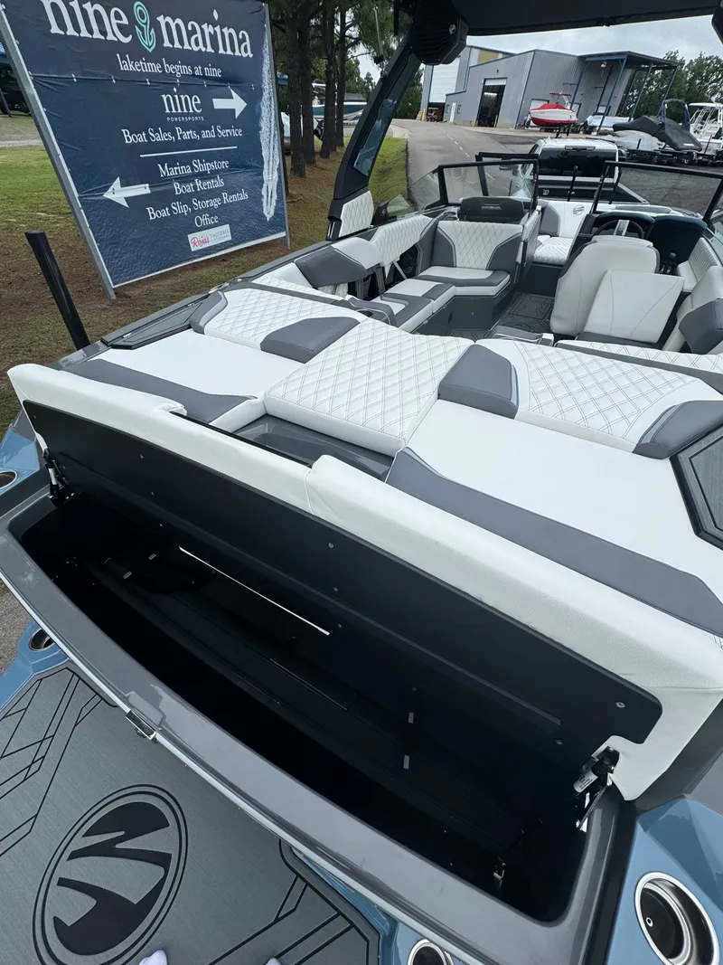 Slide: The Image of Tigé 22RZX 2025 - 14