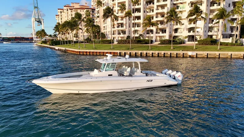 Slide: The Image of HCB Lujo 2021 - 23