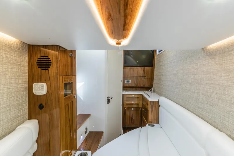 Slide: The Image of HCB Lujo 2021 - 41