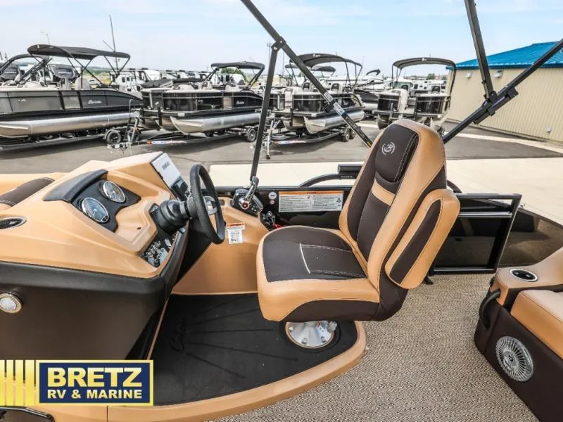 Slide: The Image of Cabrio C24UC 2025 - 18