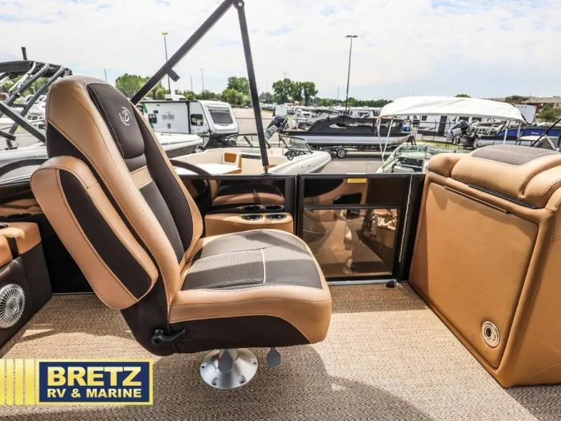 Slide: The Image of Cabrio C24UC 2025 - 21