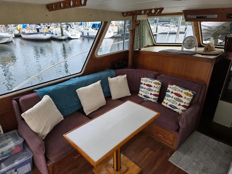 Slide: The Image of Tollycraft 37 Convertible 1982 - 13