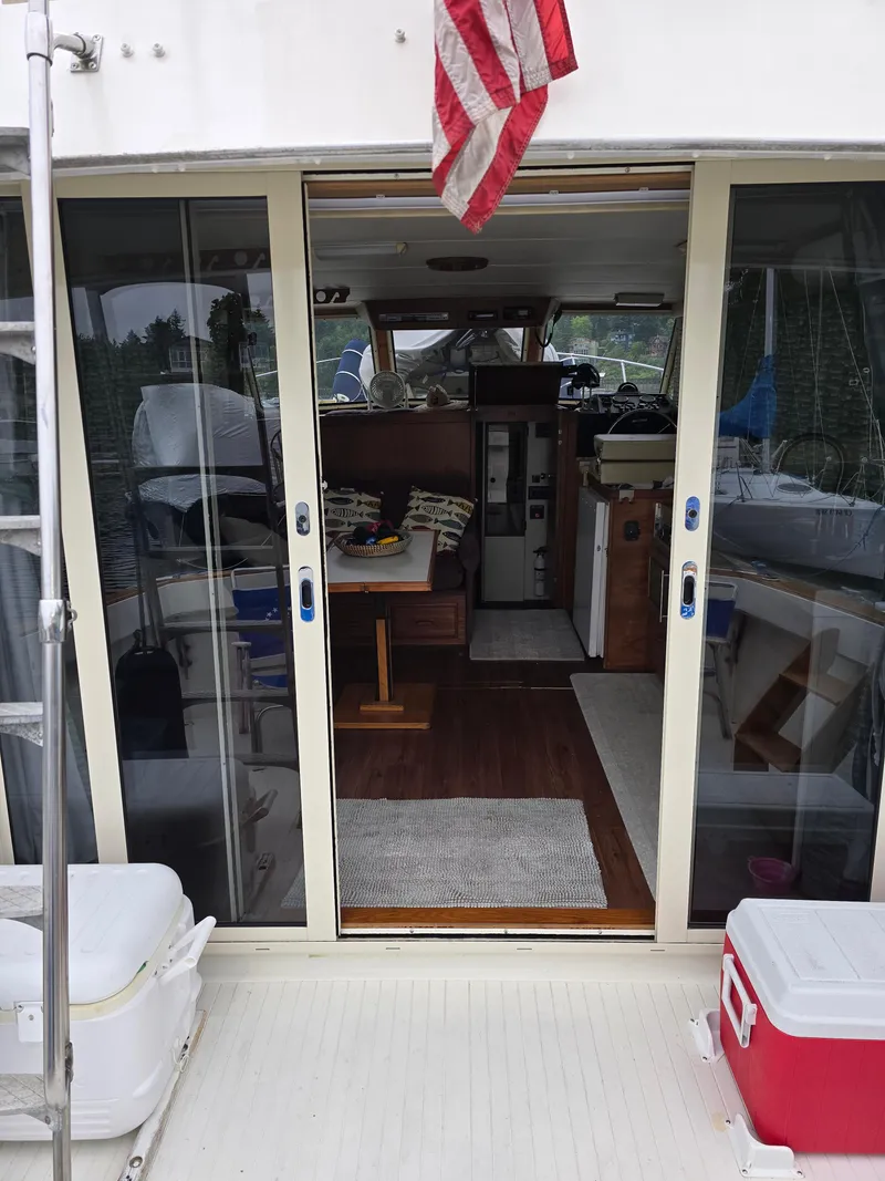 Slide: The Image of Tollycraft 37 Convertible 1982 - 9