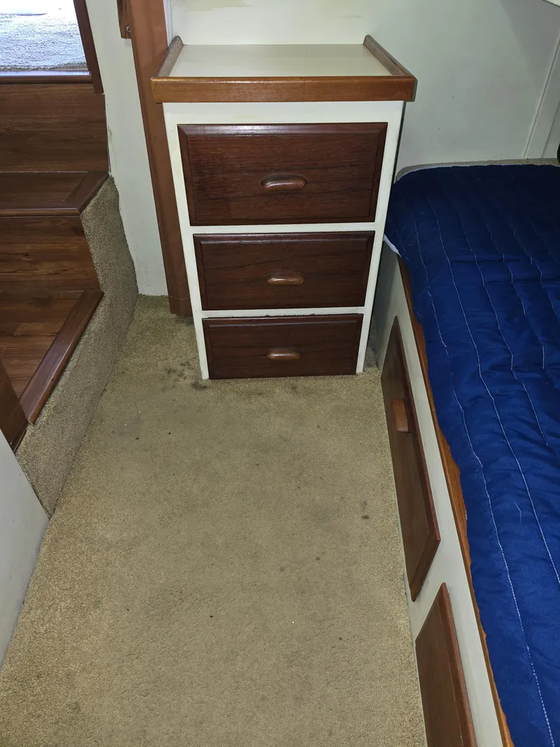 Slide: The Image of Tollycraft 37 Sportfish/Convertable 1982 - 23