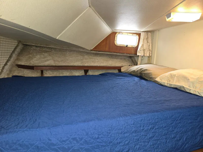 Slide: The Image of Tollycraft 37 Sportfish/Convertable 1982 - 29