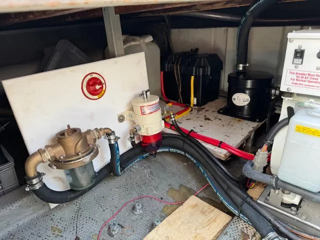 Slide: The Image of Tollycraft 37 Sportfish/Convertable 1982 - 34