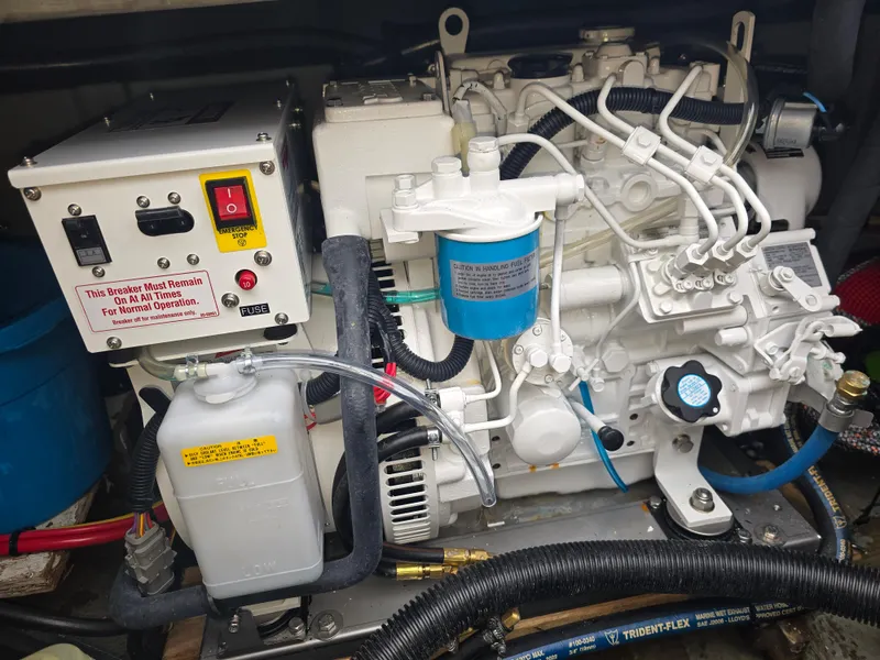 Slide: The Image of Tollycraft 37 Sportfish/Convertable 1982 - 35