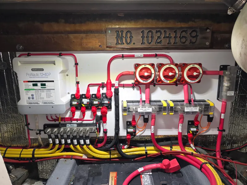 Slide: The Image of Tollycraft 37 Sportfish/Convertable 1982 - 36