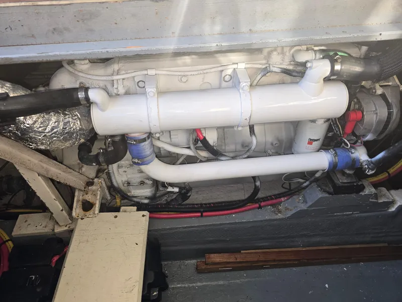 Slide: The Image of Tollycraft 37 Sportfish/Convertable 1982 - 38