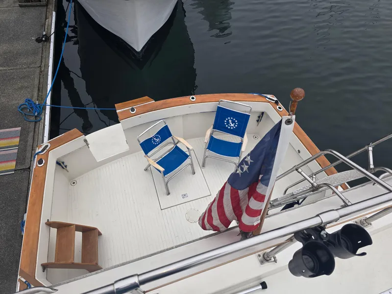 Slide: The Image of Tollycraft 37 Sportfish/Convertable 1982 - 4