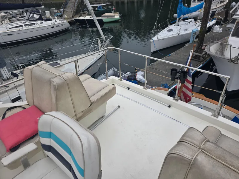 Slide: The Image of Tollycraft 37 Sportfish/Convertable 1982 - 8