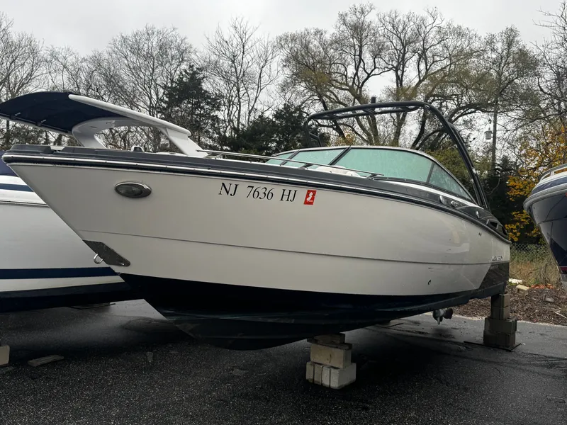 Slide: The Image of Monterey 268 Super Sport 2014 - 15