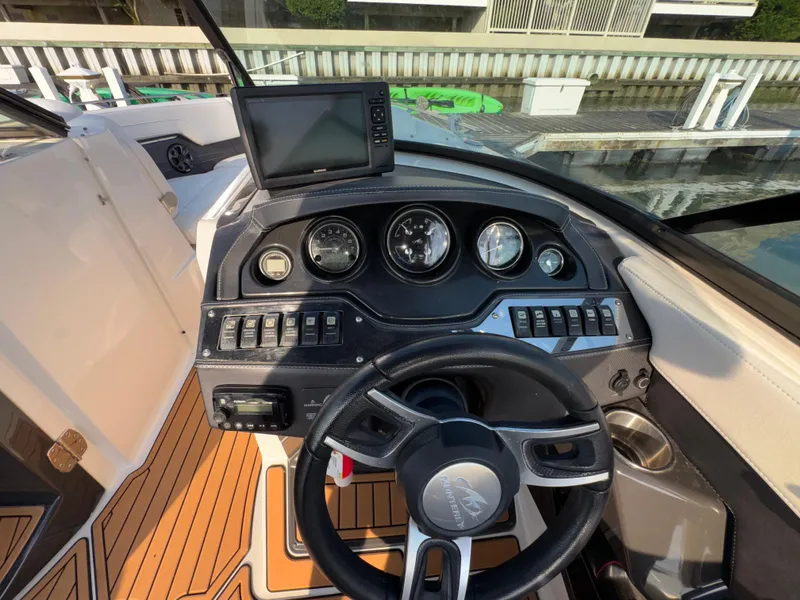 Slide: The Image of Monterey 268 Super Sport 2014 - 7