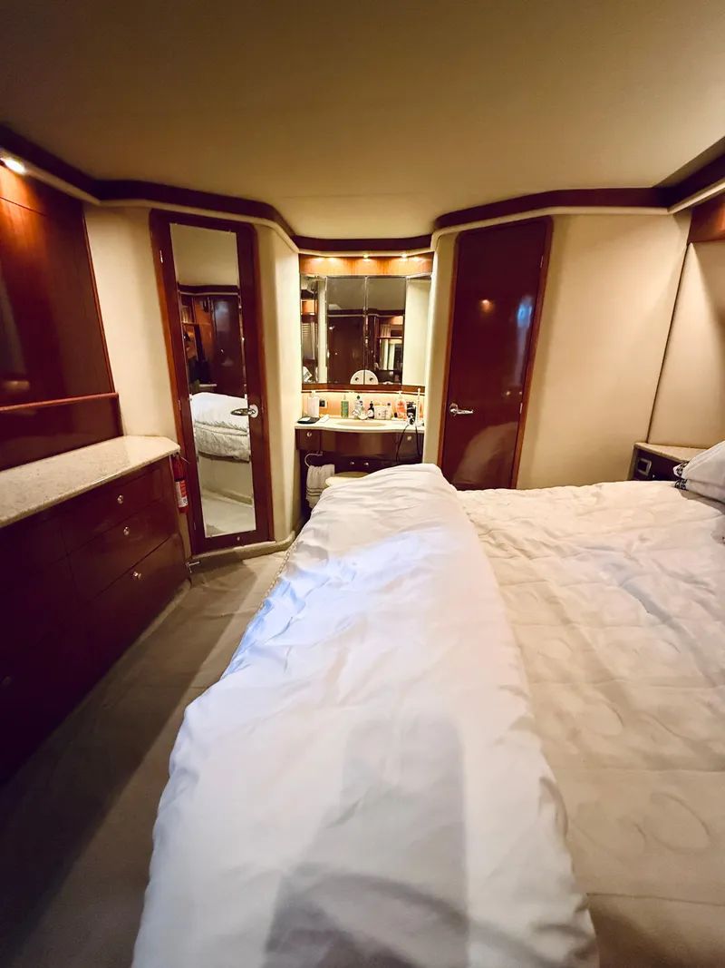 Slide: The Image of Sea Ray 480 Motor Yacht 2003 - 52