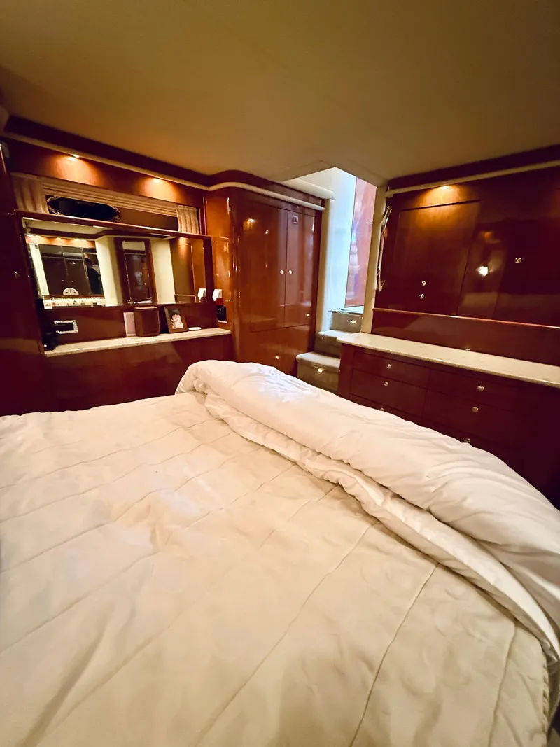 Slide: The Image of Sea Ray 480 Motor Yacht 2003 - 58