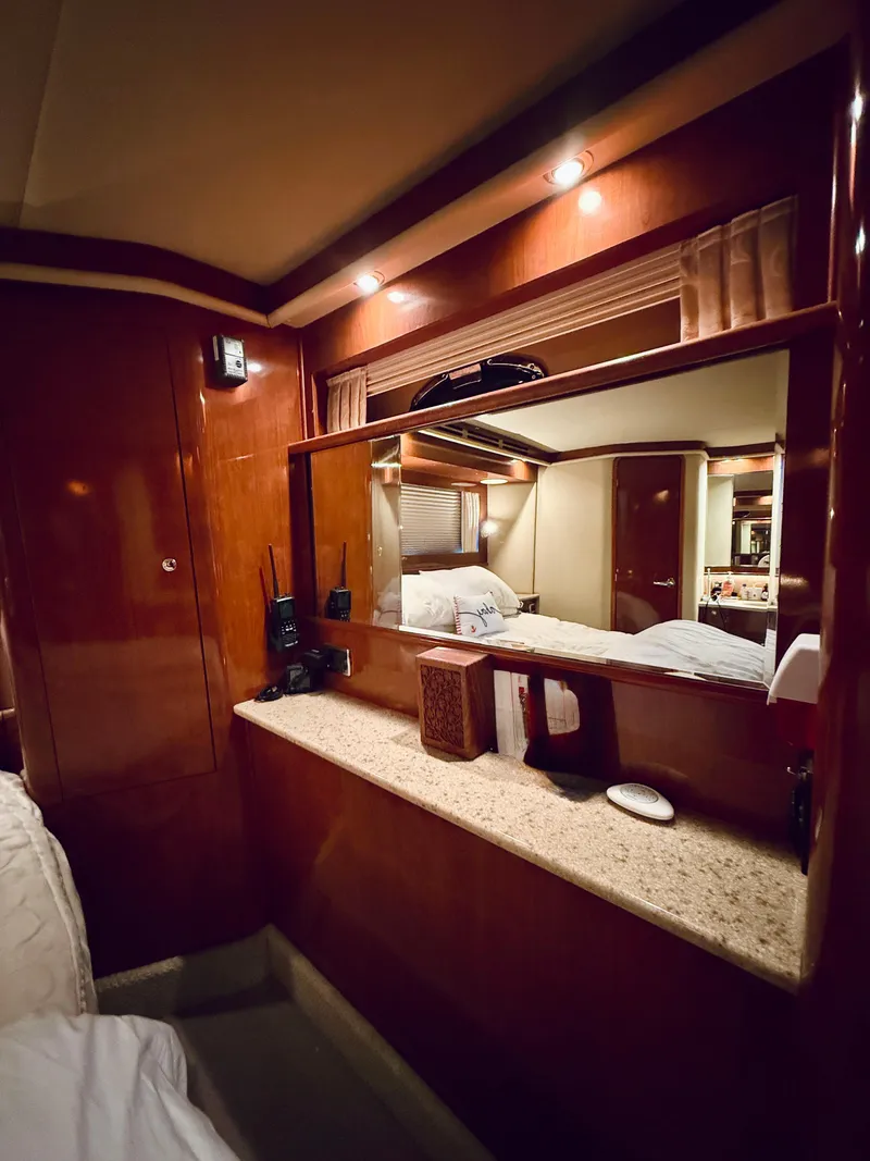Slide: The Image of Sea Ray 480 Motor Yacht 2003 - 60