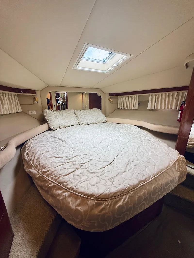 Slide: The Image of Sea Ray 480 Motor Yacht 2003 - 64