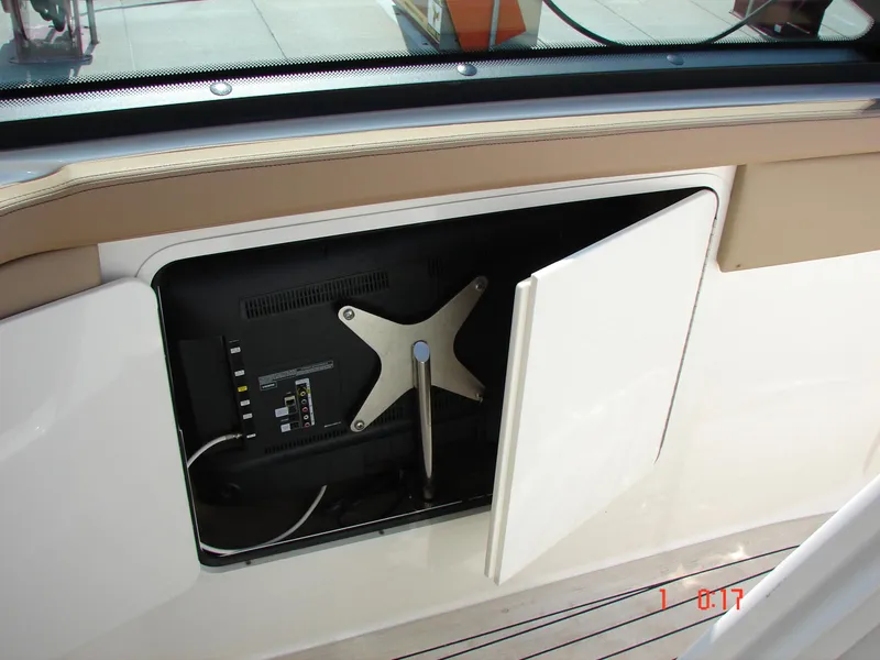 Slide: The Image of Sea Ray SLX 400 2018 - 72