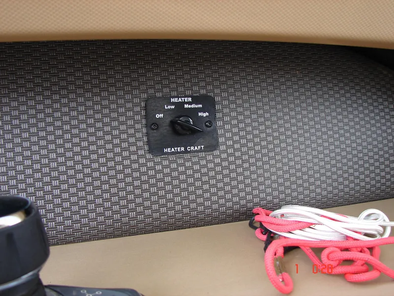 Slide: The Image of Sea Ray SLX 400 2018 - 80