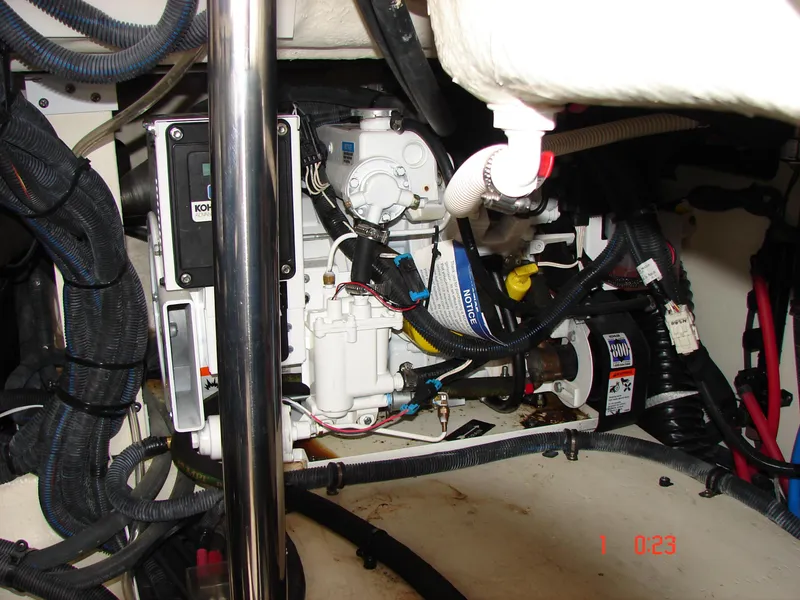 Slide: The Image of Sea Ray SLX 400 2018 - 86