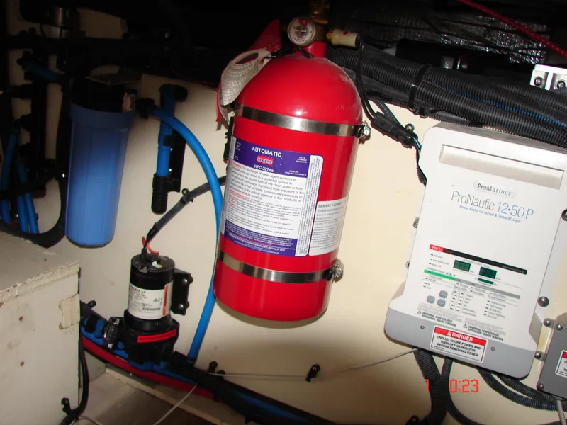 Slide: The Image of Sea Ray SLX 400 2018 - 87