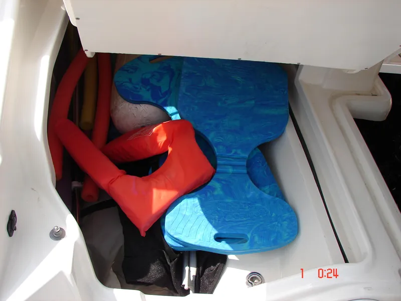 Slide: The Image of Sea Ray SLX 400 2018 - 89