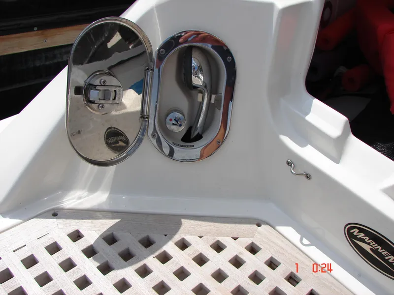 Slide: The Image of Sea Ray SLX 400 2018 - 90