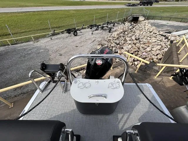 Slide: The Image of Avalon LSZ Quad Lounge Shift - 23' 2025 - 11