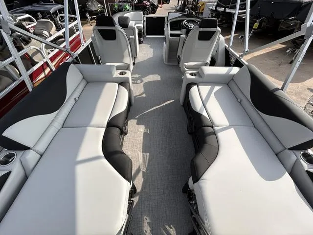 Slide: The Image of Avalon LSZ Quad Lounge Shift - 23' 2025 - 12