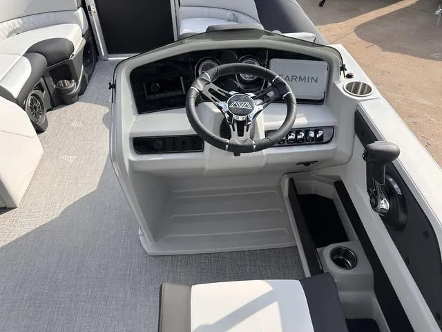 Slide: The Image of Avalon LSZ Quad Lounge Shift - 23' 2025 - 13