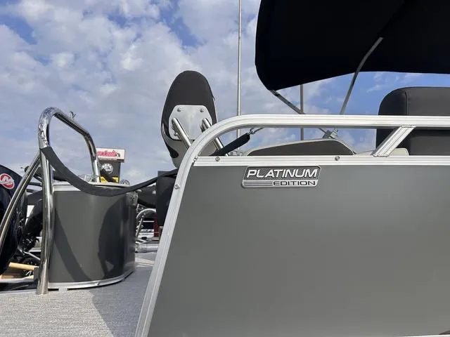 Slide: The Image of Avalon LSZ Quad Lounge Shift - 23' 2025 - 3