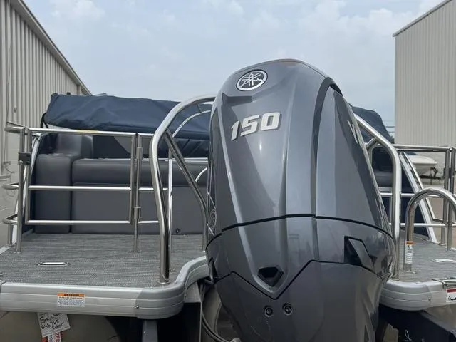 Slide: The Image of Godfrey MC 235 SFL TT 2024 - 3