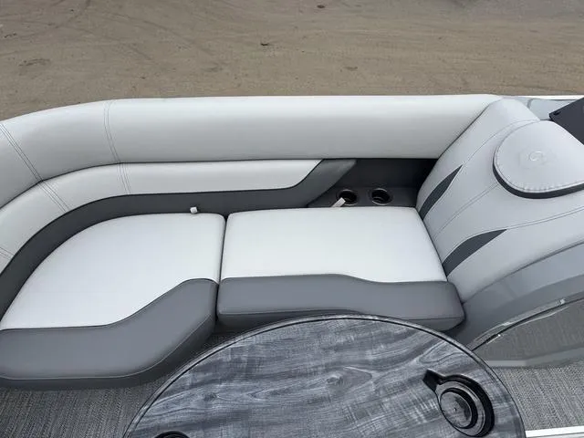 Slide: The Image of Godfrey MC 235 SFL TT 2024 - 6