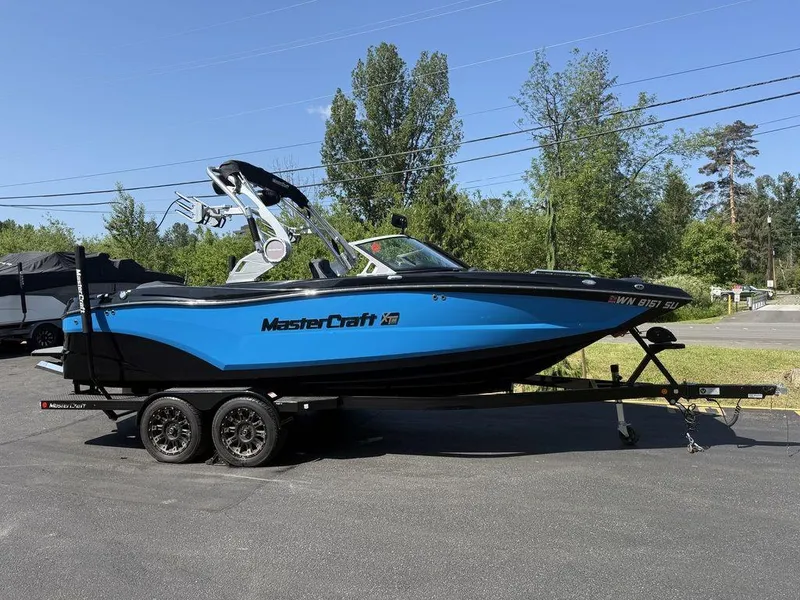 The Image of MasterCraft XT22 2019 - 1