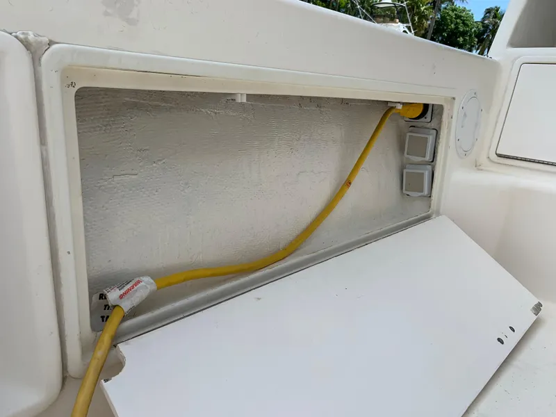 Slide: The Image of Ocean Yachts Ocean Yacht 29 1990 - 9