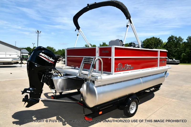 Slide: The Image of Sun Tracker Party Barge 16 2026 - 11