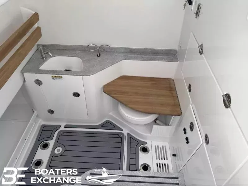 Slide: The Image of Everglades 315 Center Console 2026 - 12