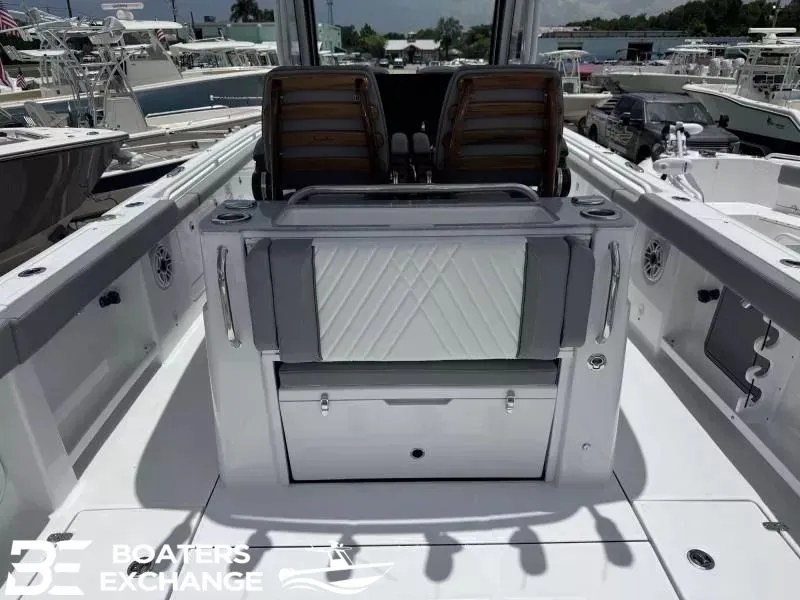 Slide: The Image of Everglades 315 Center Console 2026 - 5