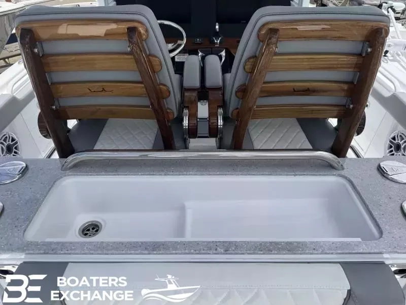 Slide: The Image of Everglades 315 Center Console 2026 - 7