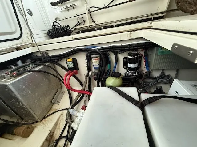 Slide: The Image of Boston Whaler 305 Conquest 2005 - 10