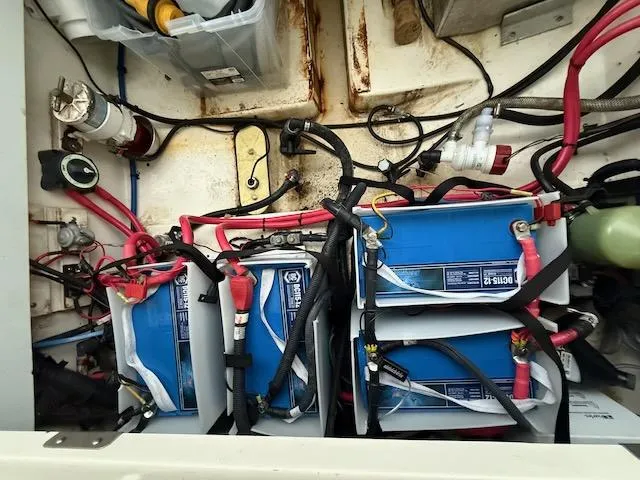 Slide: The Image of Boston Whaler 305 Conquest 2005 - 12