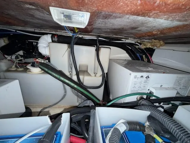 Slide: The Image of Boston Whaler 305 Conquest 2005 - 13