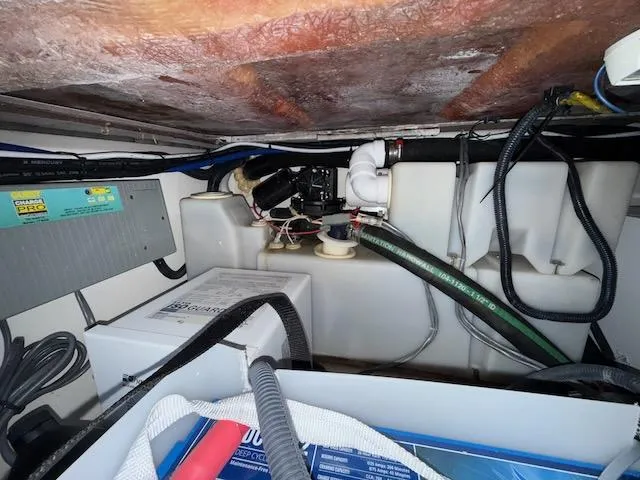 Slide: The Image of Boston Whaler 305 Conquest 2005 - 14